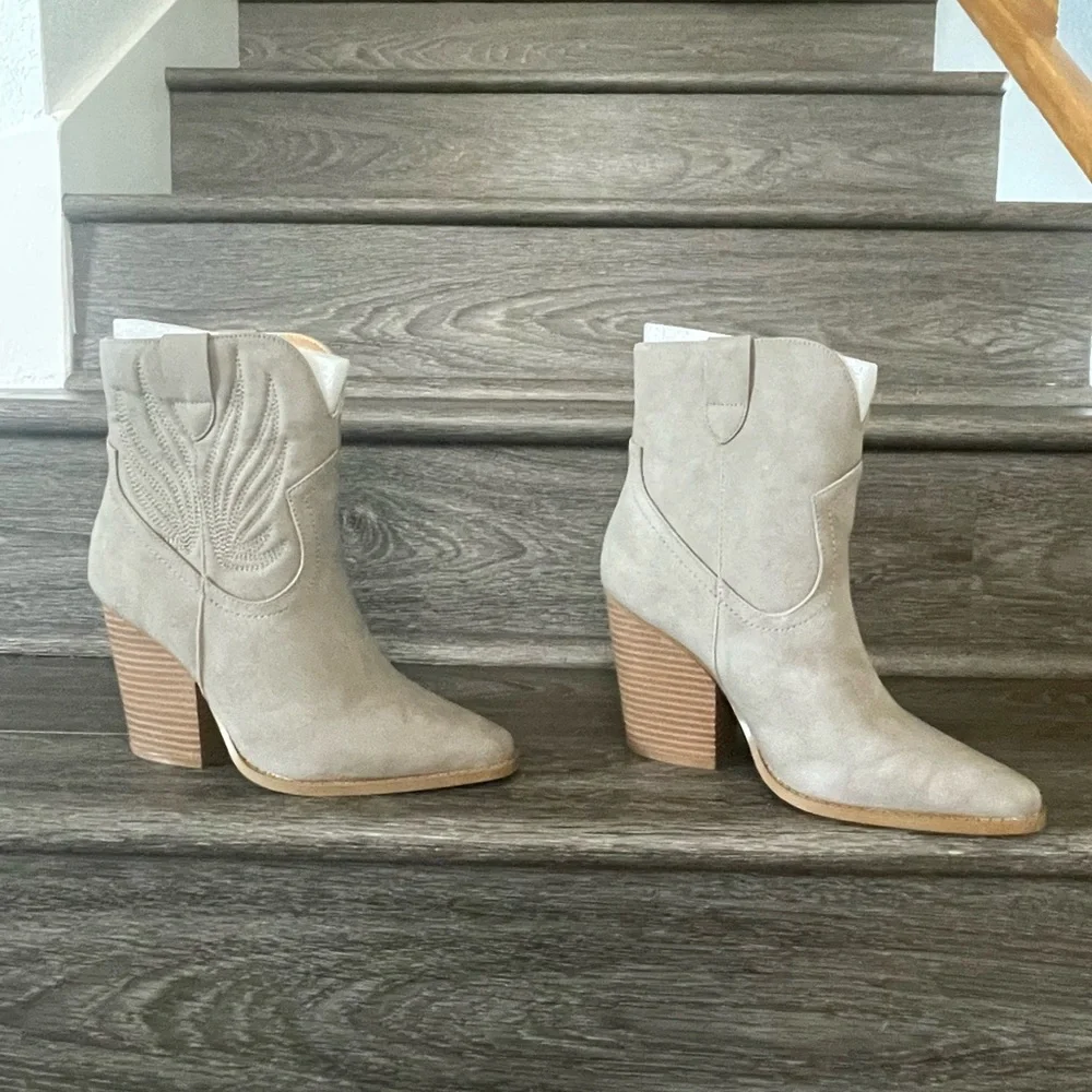 Qupid Women's Ankle Boots Taupe - Picture 3 of 12